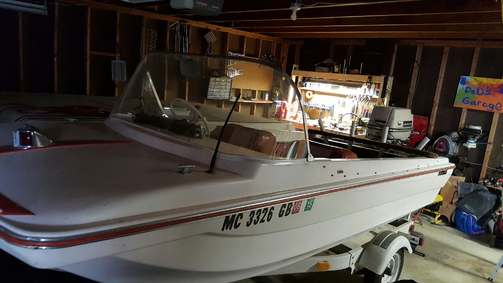 nice lil boat for fishing or just riding around